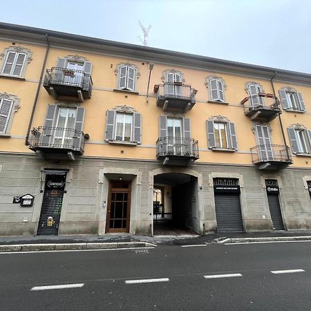Gelsomino Appartamento Con Posto Auto Nel Centro Di Monza Buitenkant foto